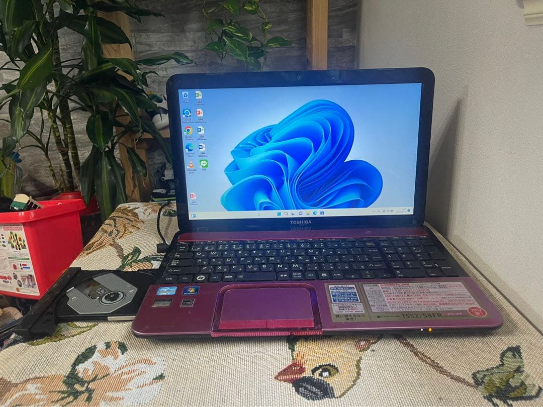 Windows11/東芝のノートパソコン♪カメラ付♪大容量メモリ♪Core i7