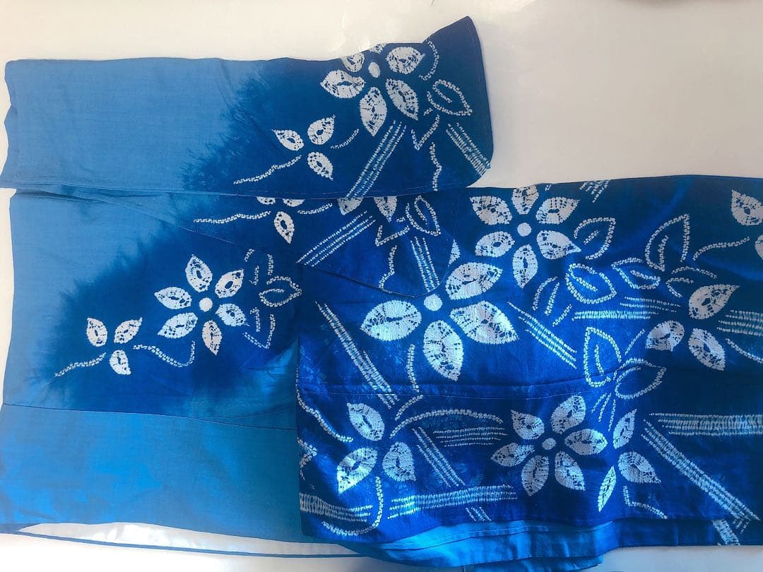 中古美品　有松鳴海絞り　浴衣　絵羽の付け下げ調が可愛い♡ぼかしのブルー水色　お花