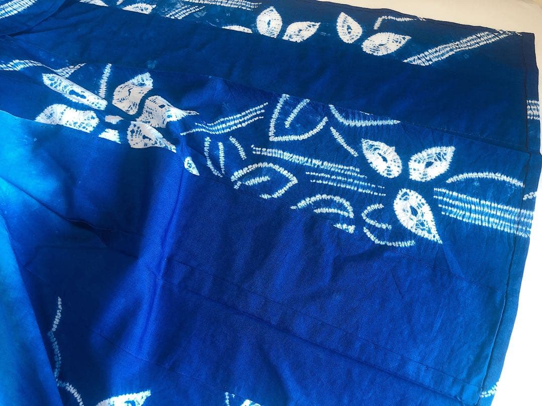 中古美品　有松鳴海絞り　浴衣　絵羽の付け下げ調が可愛い♡ぼかしのブルー水色　お花