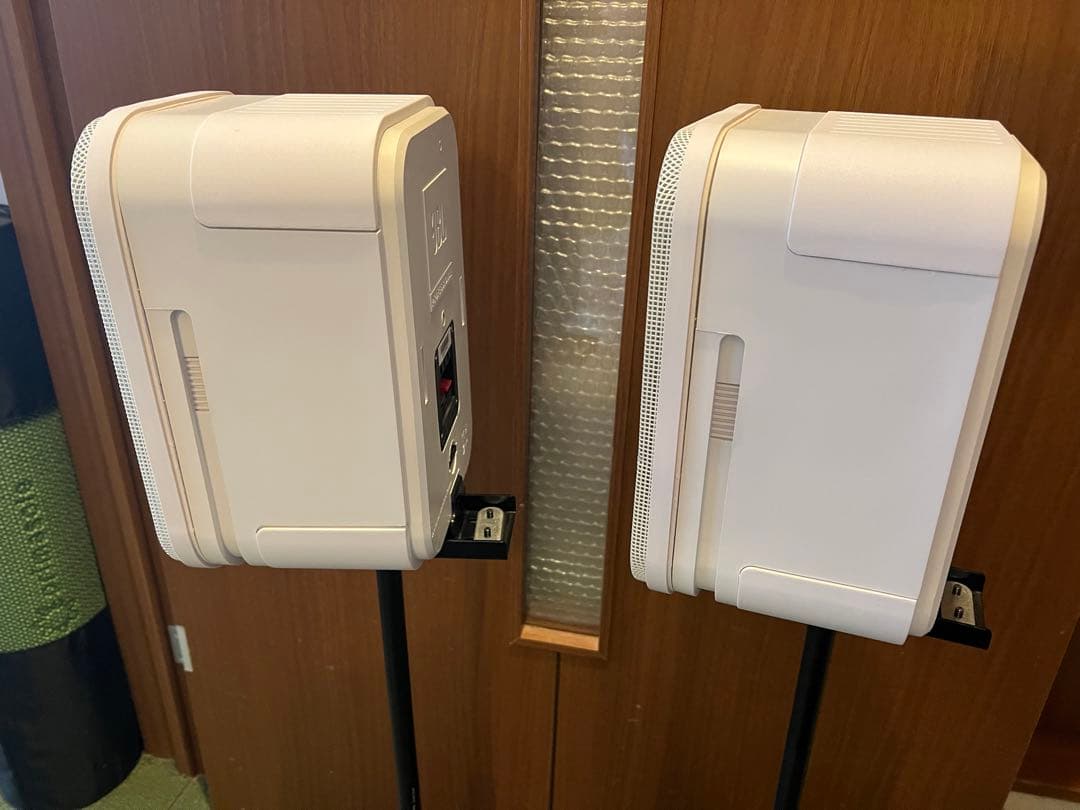 JBL Control 1 Pro + ブラケット　(スタンドはつきません)