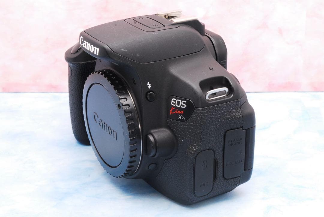 キャノン Kiss X7i☆手ぶれ補正標準＆超望遠レンズ付☆一眼レフカメラ