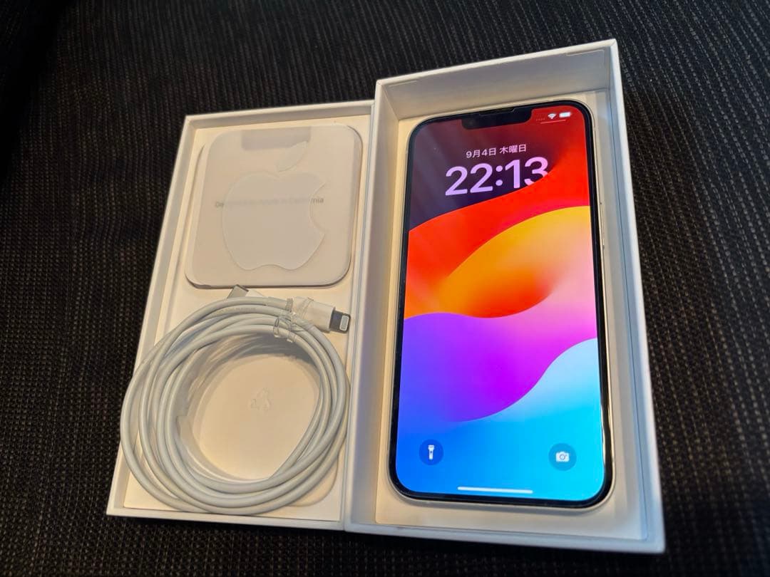 美品　iPhone14 スターライト　容量···128GB バッテリー85%