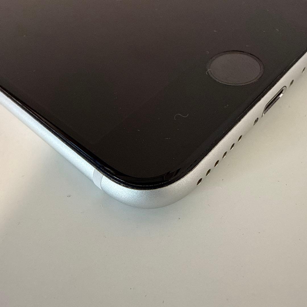 iPhone SE 第2世代 (2020年モデル) 白SIMロック解除済