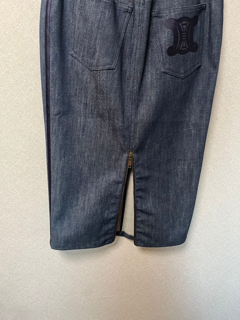 2/2までの出品です。C EＬI N E セリーヌ　デニムスカート　 セミタイト