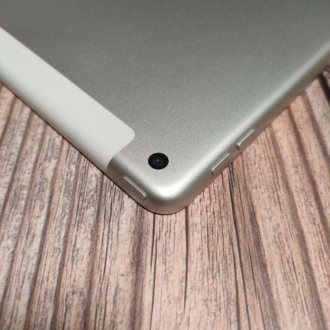 apple iPad 第8世代 32GB シルバー SIMフリー 美品