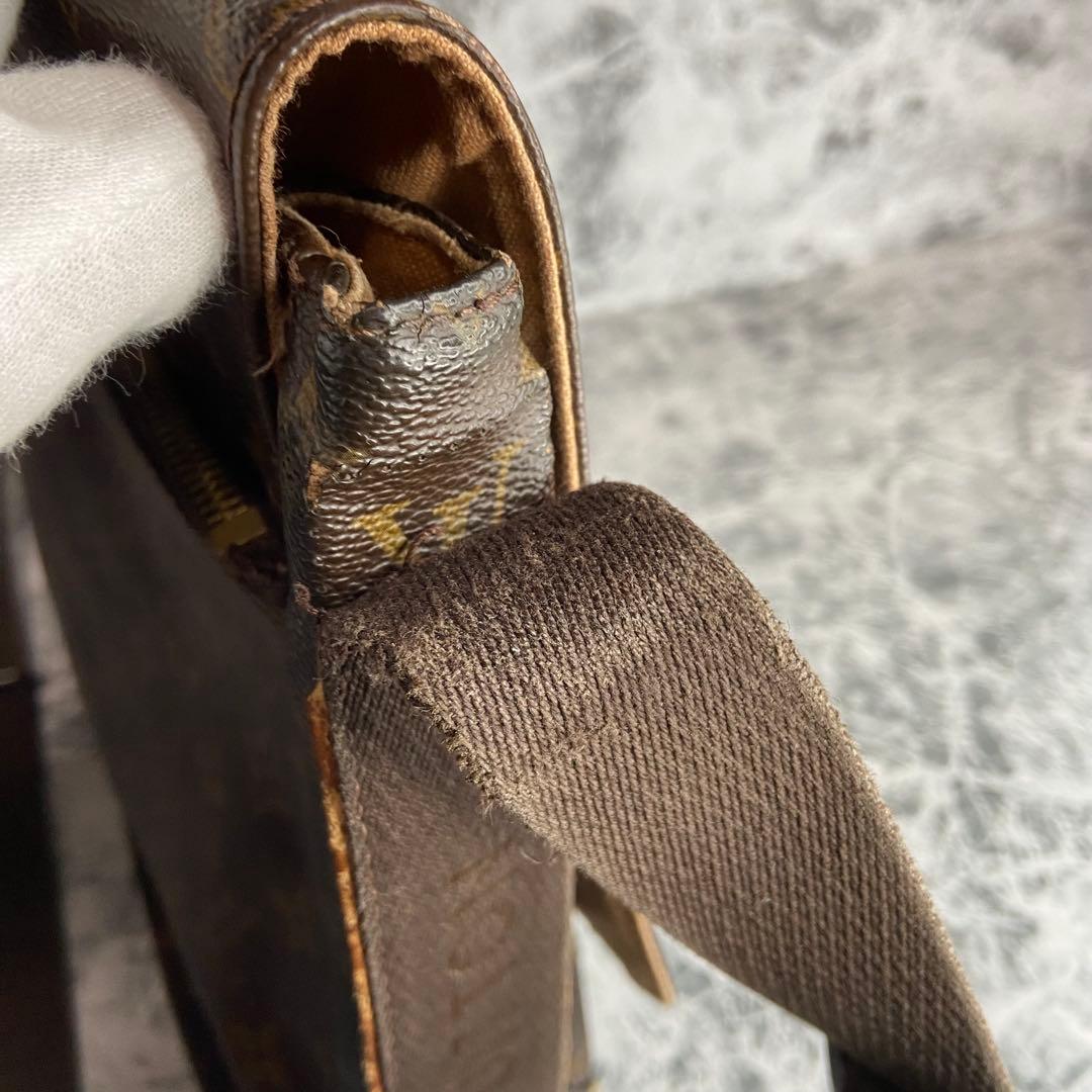 ✨LOUIS VUITTON✨　ルイヴィトン　ショルダーバッグ　メッセンジャー