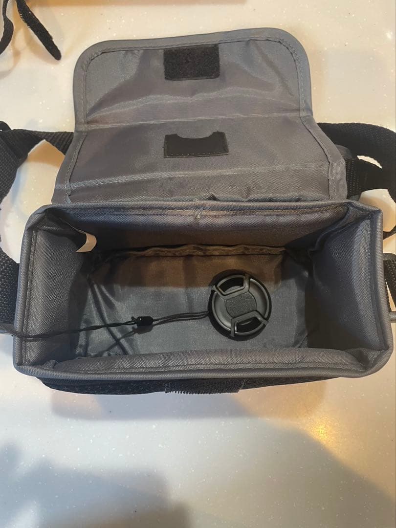 JVC Everio ビデオカメラ 本体とポーチ