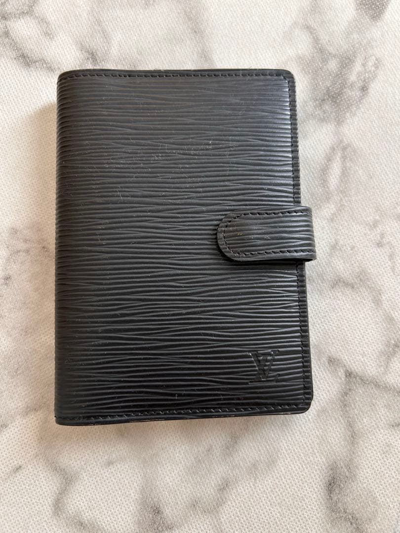 LOUIS VUITTON アジェンダ エピ黒　スケジュール帳カバー