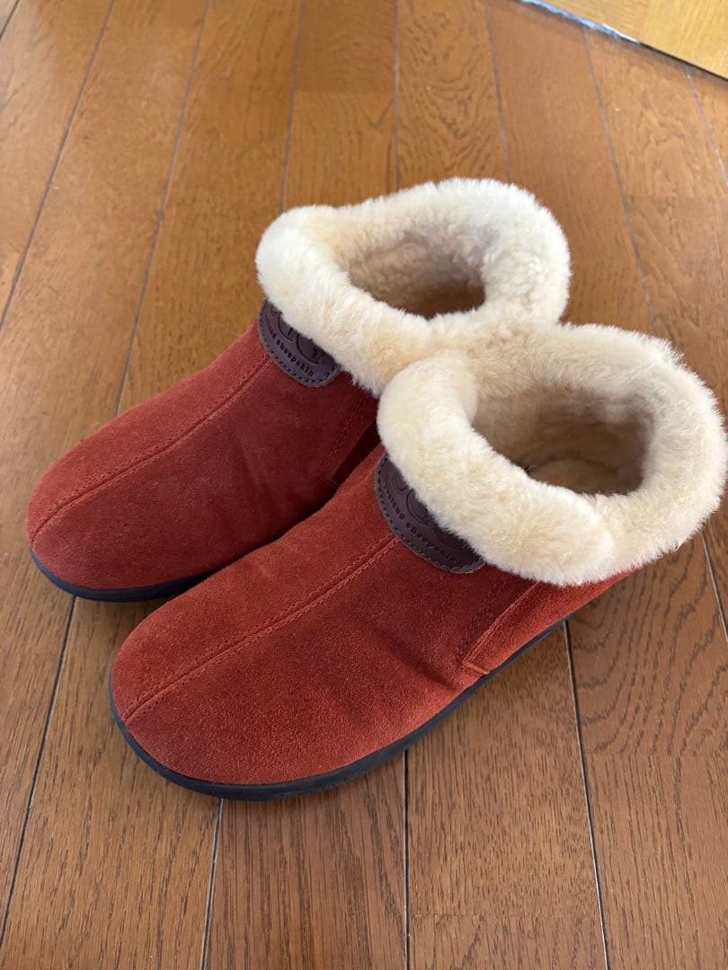 かわいいUGG ムートンショート ブーツ 新品
