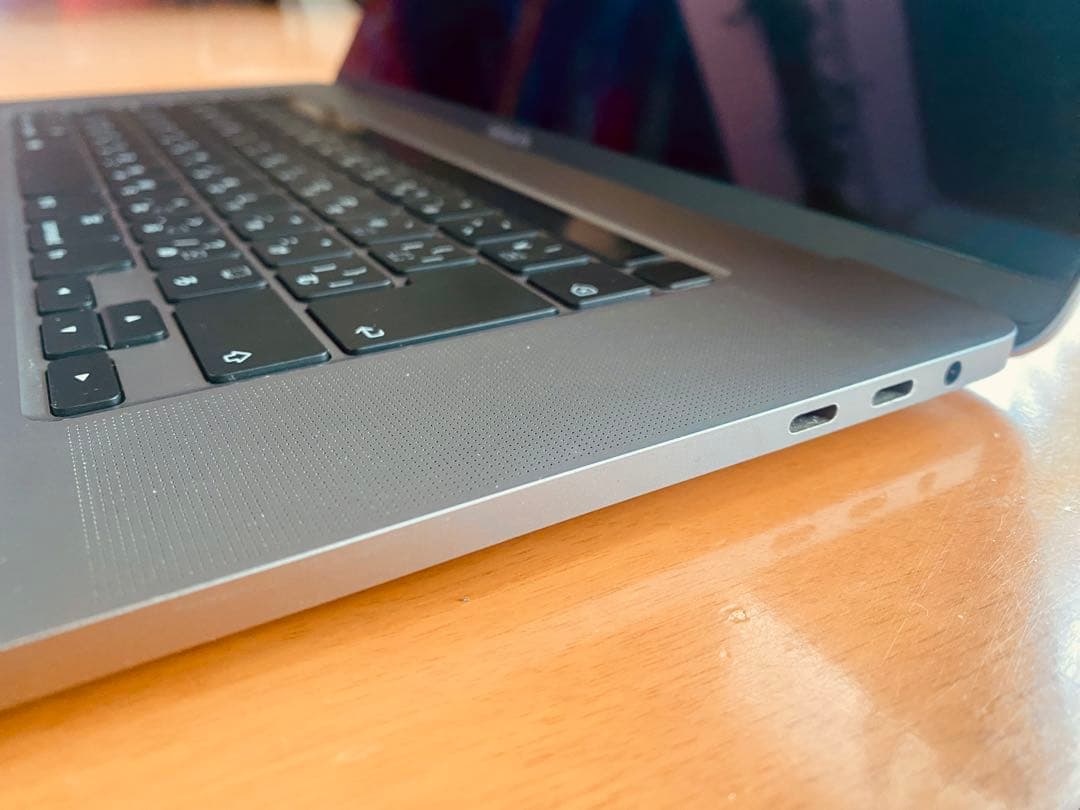 ふ*ん様 美品 MacBook Pro 16インチ シルバー 本体 i9