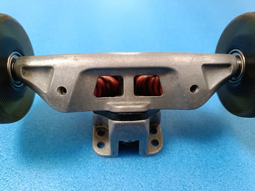 SEISMIC スプリングトラック ウィール付