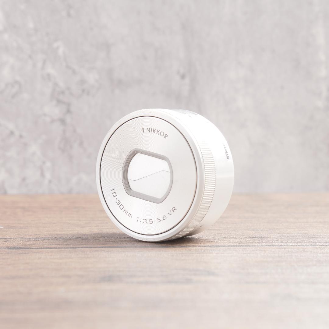 ✨綺麗に撮れるけど安い✨自撮り✨Wi-Fi✨Nikon 1 J5　908-1