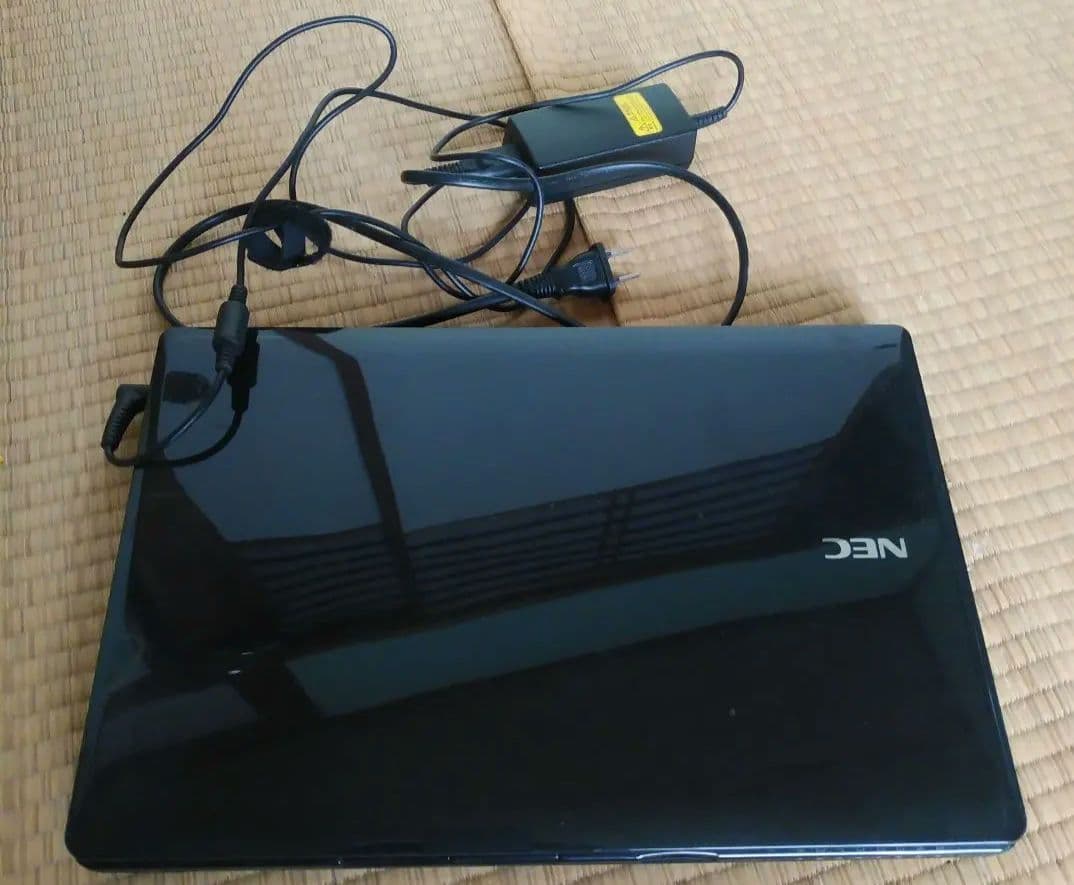 NEC LaVie ノートPC 日本語キーボード ACアダプター付き