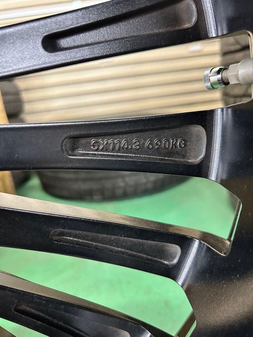 【美品】クレンツェ ヴィルハーム 22インチ　265/40R22 4本セット