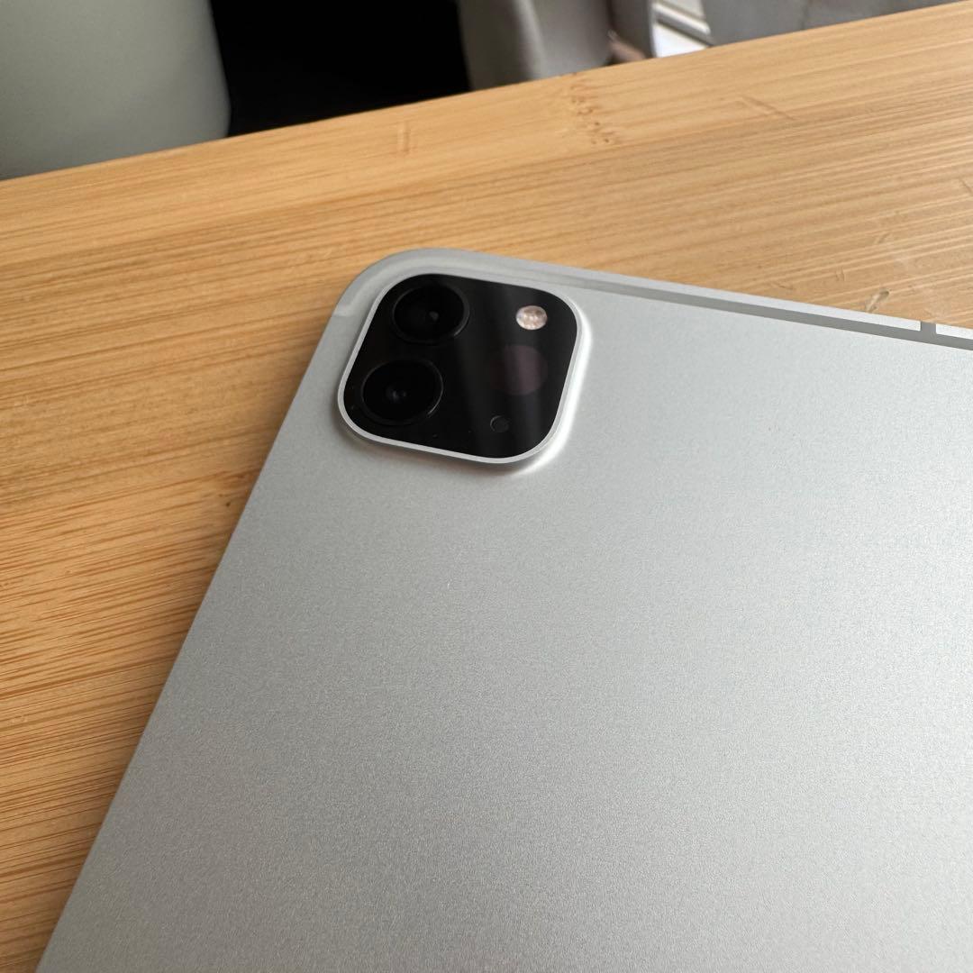 iPad Pro 12.9インチ 第6世代 Wi-Fi+Cellular 1TB