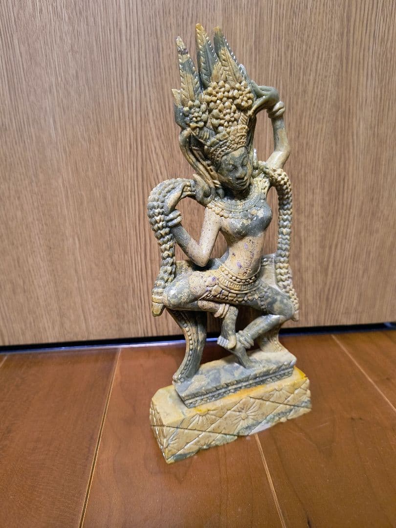 カンボジア　アプサラ像　翡翠　希少　レア　美品