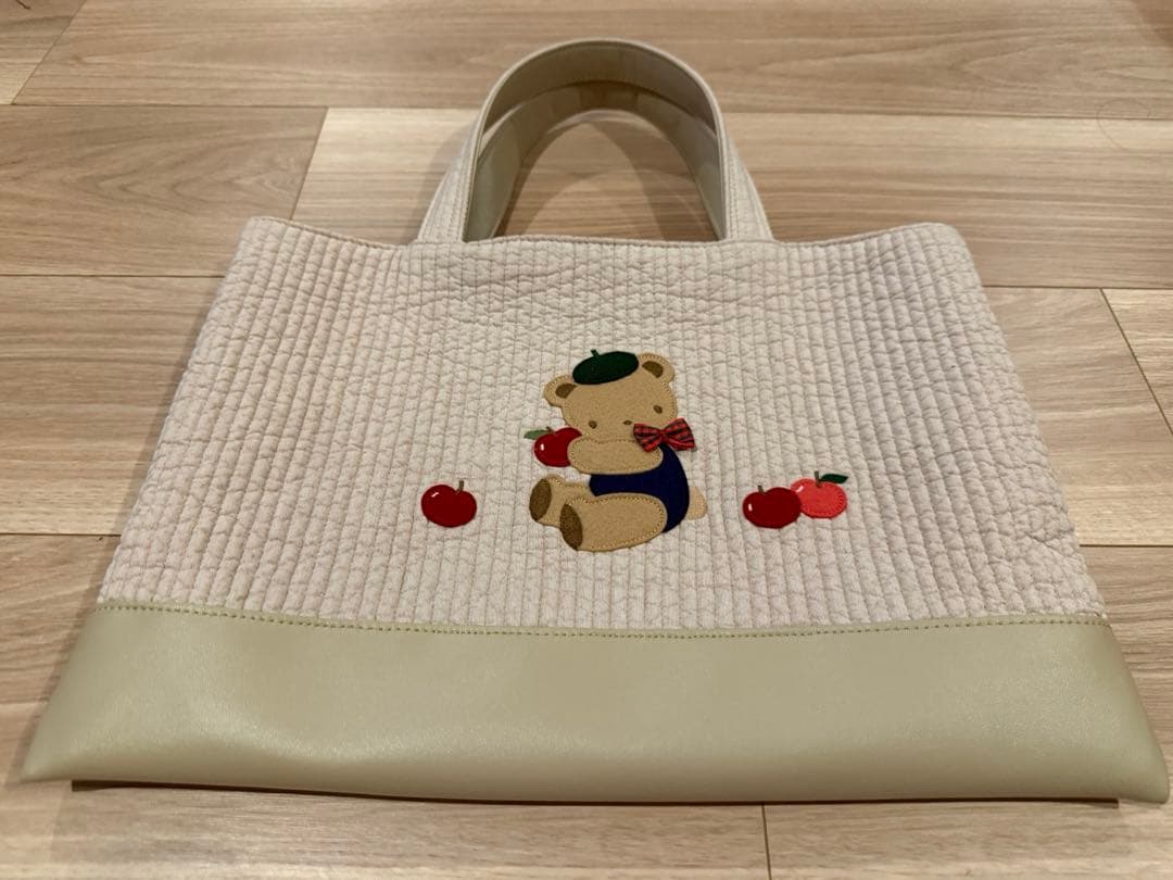 【美品】ファミリア ピオヌンナル コラボ MILK ベージュ