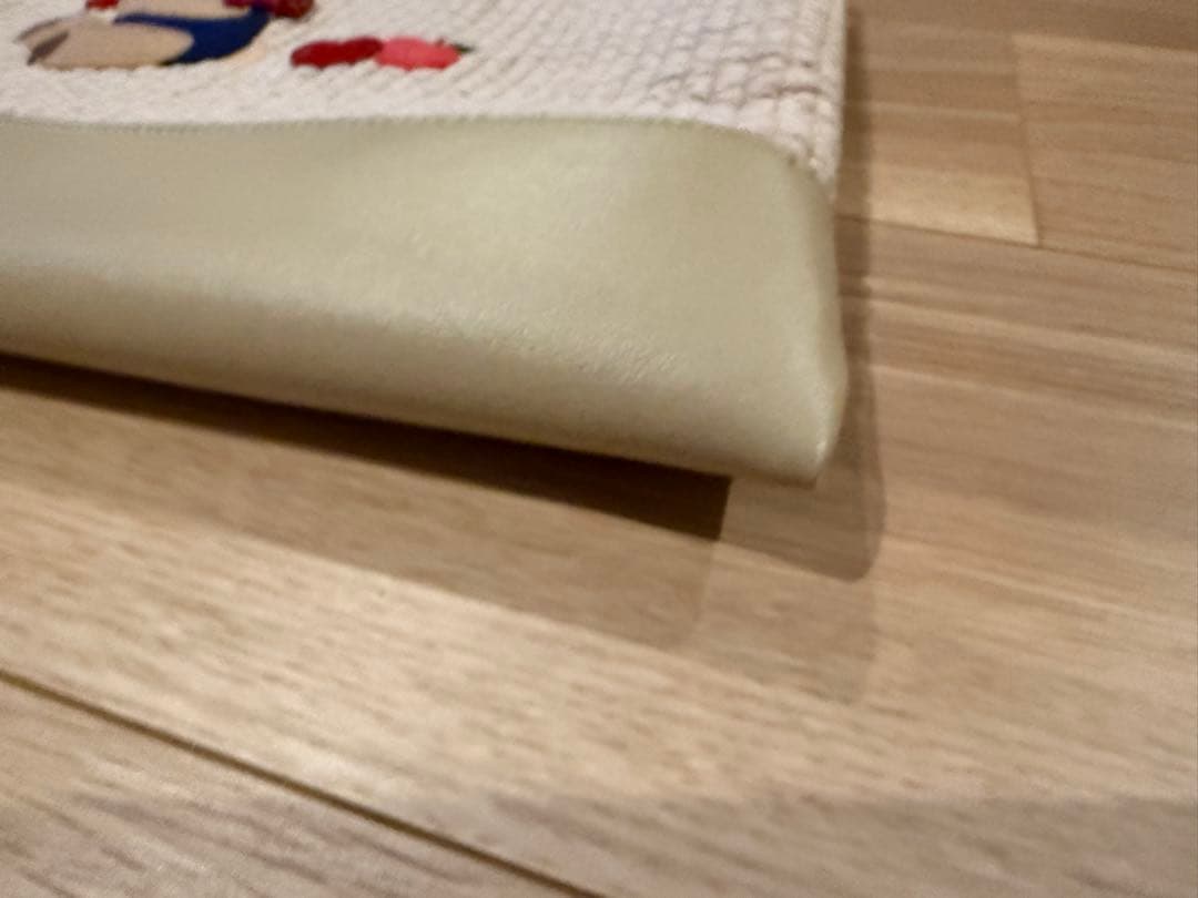 【美品】ファミリア ピオヌンナル コラボ MILK ベージュ