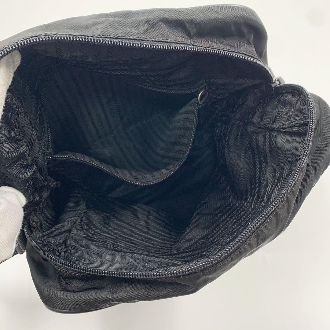 【✨美品✨】プラダ ショルダーバッグ 三角ロゴ ナイロン レザー ブラック