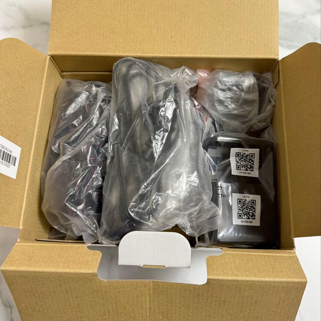 Canon EOS Kiss M2 ダブルズームキット ホワイト