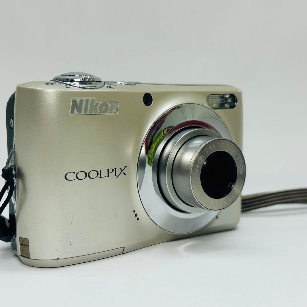 Nikon COOLPIX L22シルバー コンパクトデジタルカメラ
