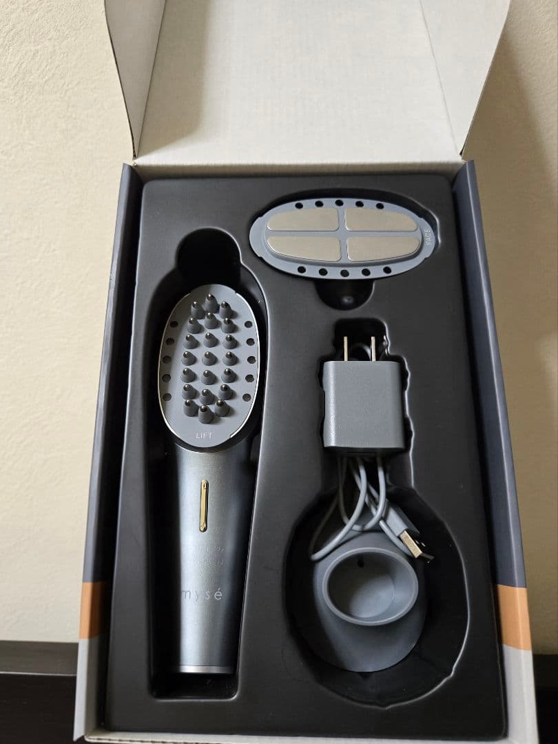 mysé 美顔器 シルバー 充電器付