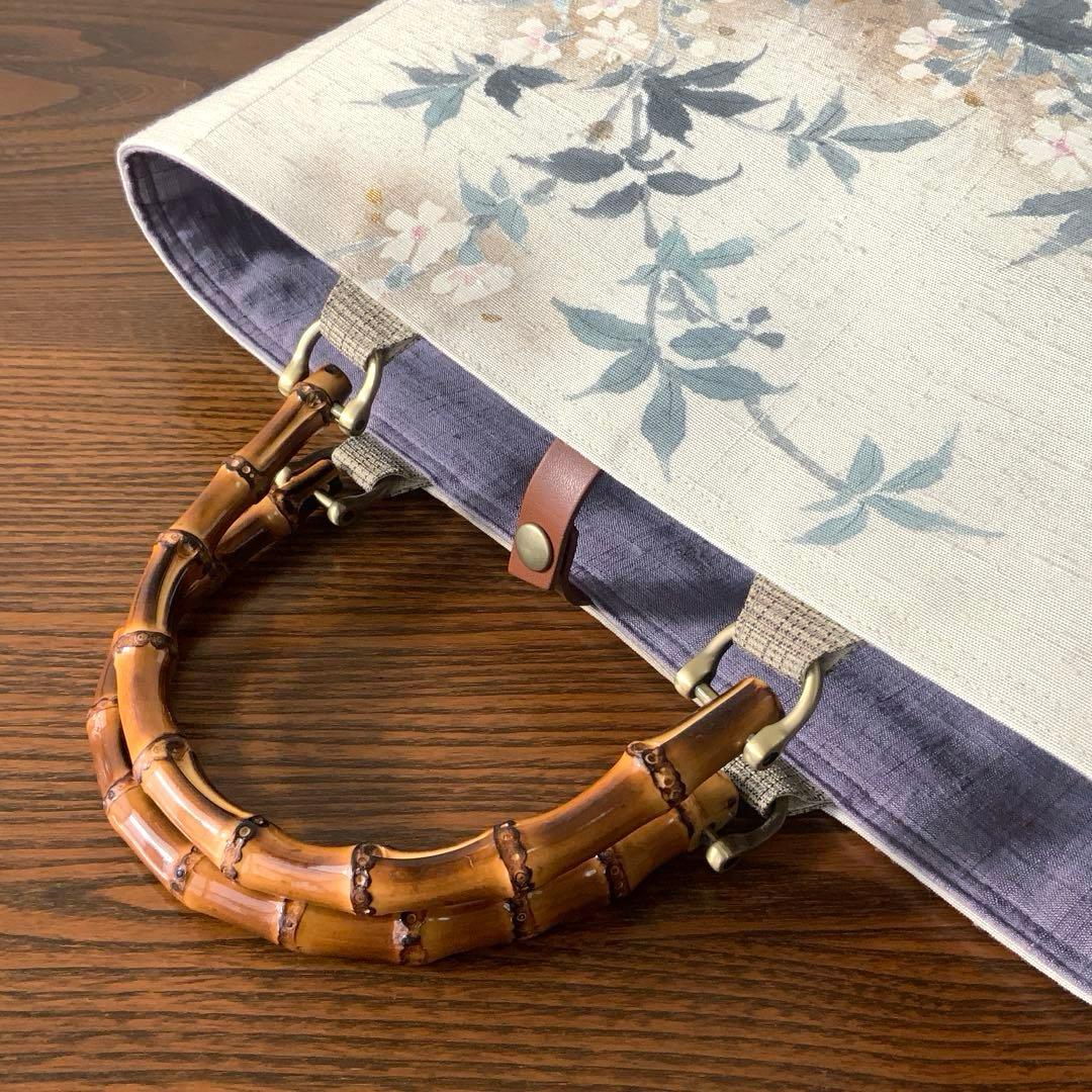 A4サイズ対応　紬帯　手描きの枝桜　リメイク　バンブーハンドルバッグ　ポーチ付き