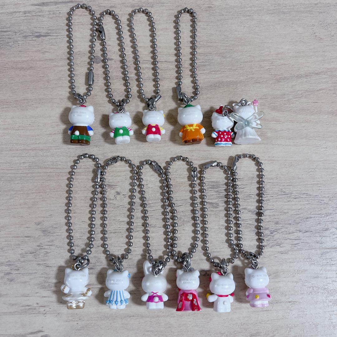 ハローキティ　ストラップ　キーホルダー　コレクターズマスコット　23個まとめ売り