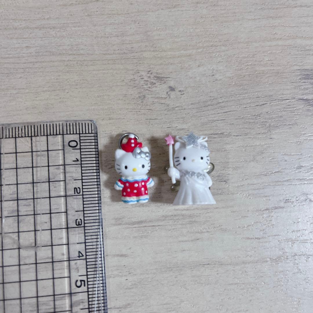 ハローキティ　ストラップ　キーホルダー　コレクターズマスコット　23個まとめ売り