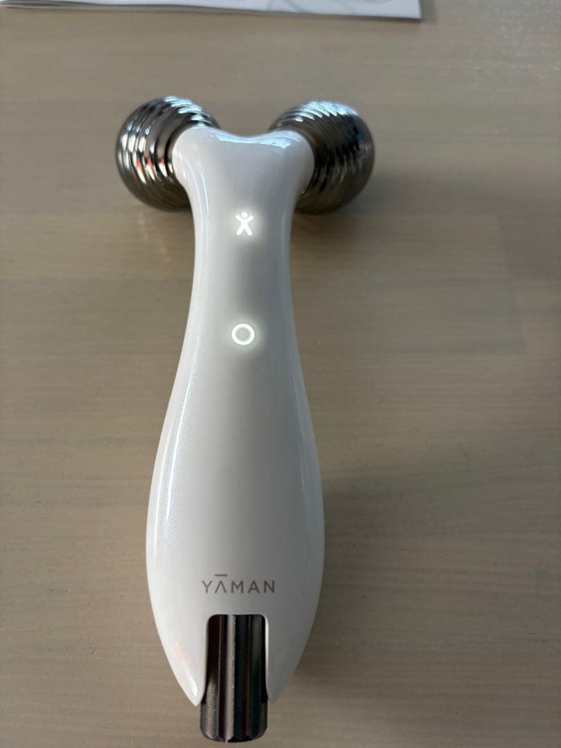 YAMAN ヤーマン　ep15w 美顔ローラーLEDインジケーター付き