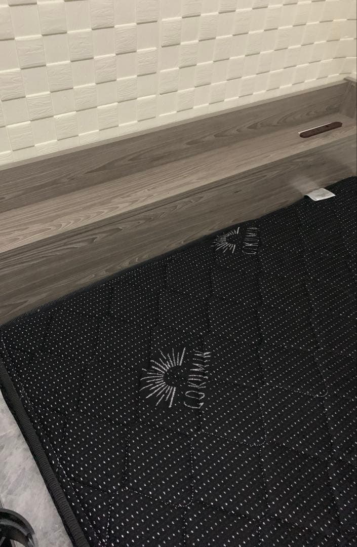 ベットフレームセミダブル(美品)