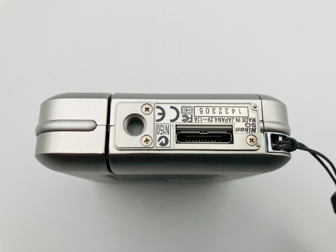 ニコン COOLPIX SQ　シルバー