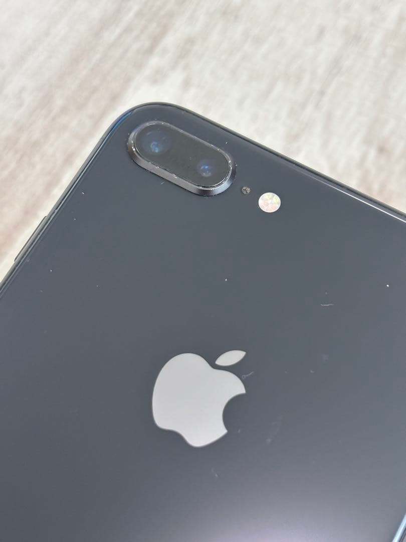 iPhone 8プラス　　　　　　　　　Apple iPhone8Plus 本体