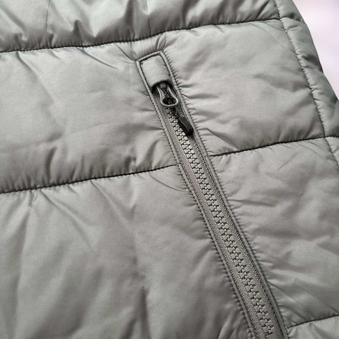 HELLY HANSEN アウター　ダウン　Mサイズ