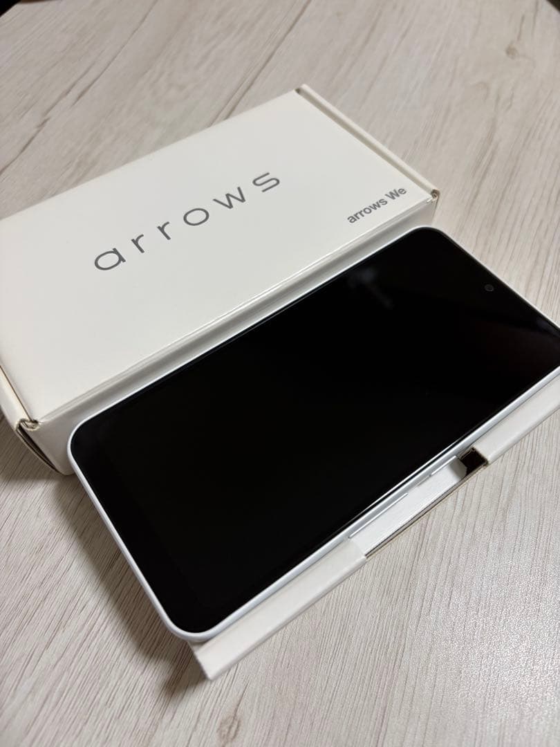 【専用khgundammk2様】arrows We FCG01 ホワイト 富士通