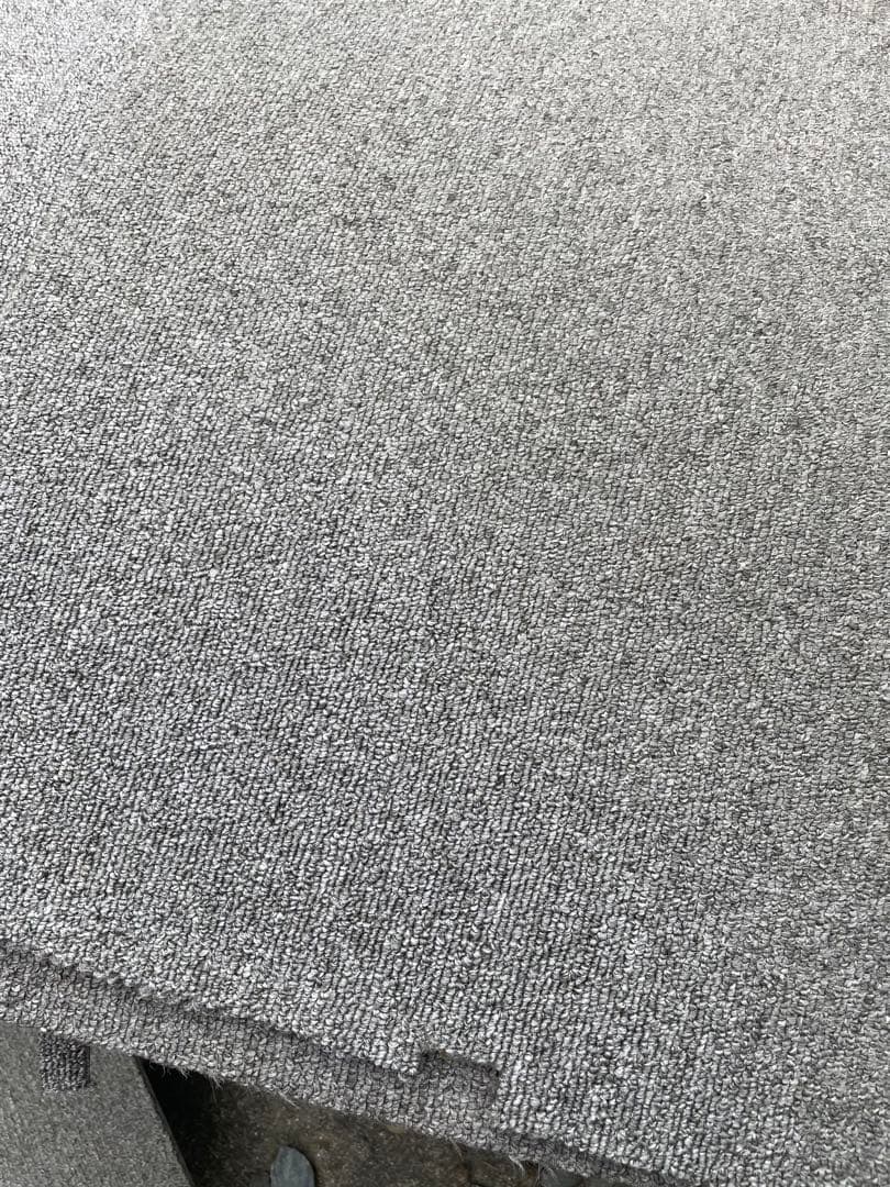 大量タイルカーペット グレー　宮城　150枚