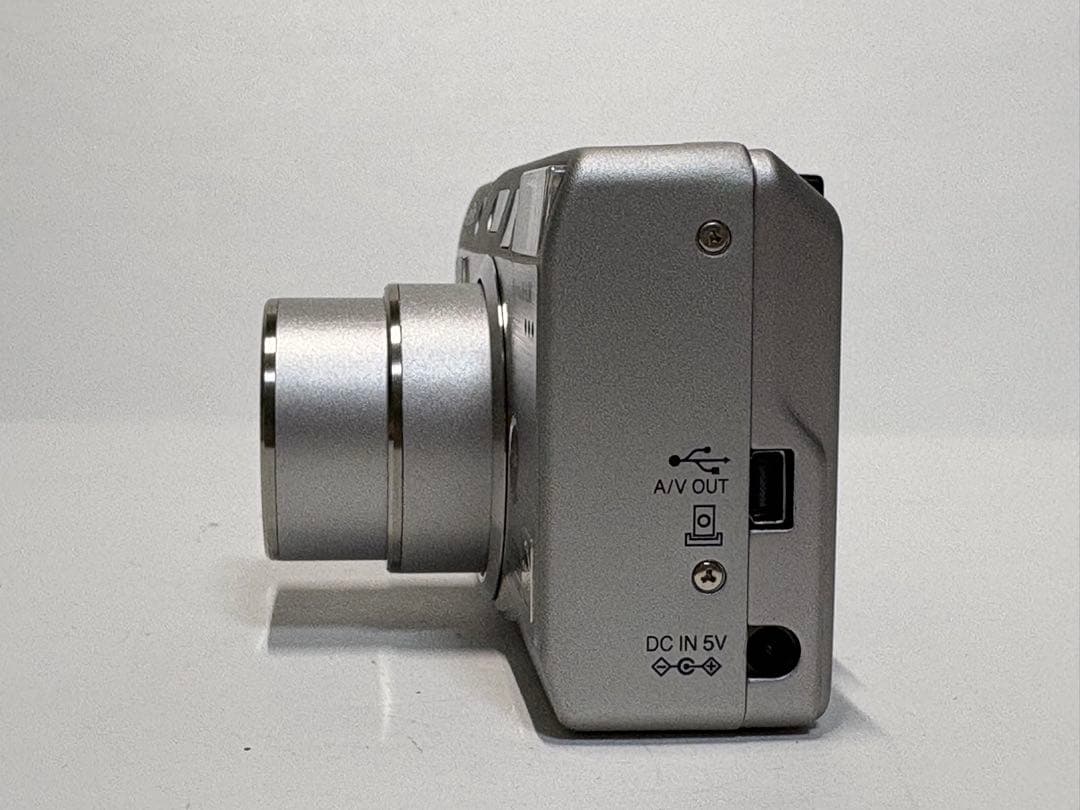 FUJIFILM FinePix F700 コンパクトカメラ コンデジ