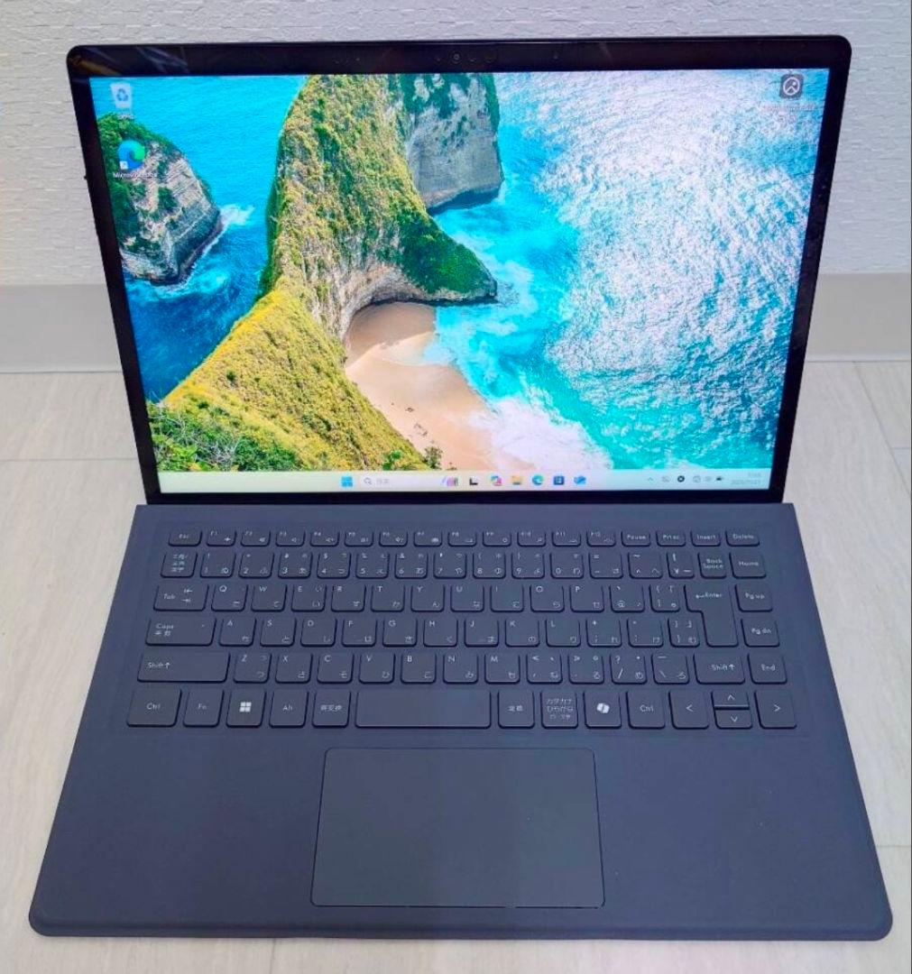 MINISFORUM V3 タブレットPC Ryzen 7 8840U 32GB