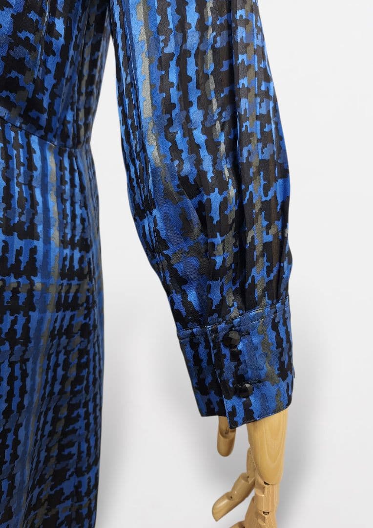 タグ付き ROCHAS premiere シルク100%ワンピース