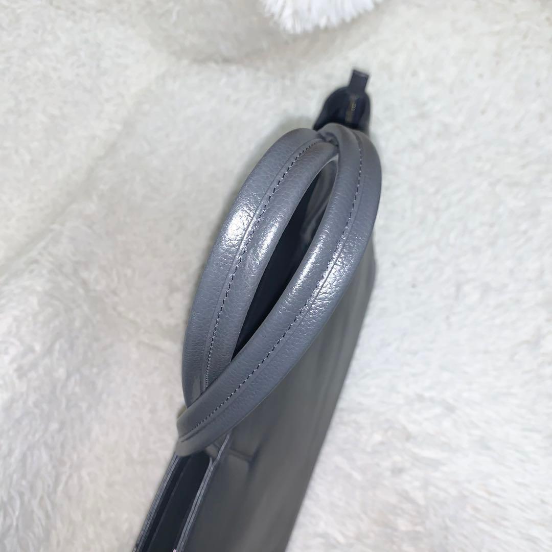 未使用級 SHIPS スマート レザー トートバッグ大容量 A4可 ダークグレー