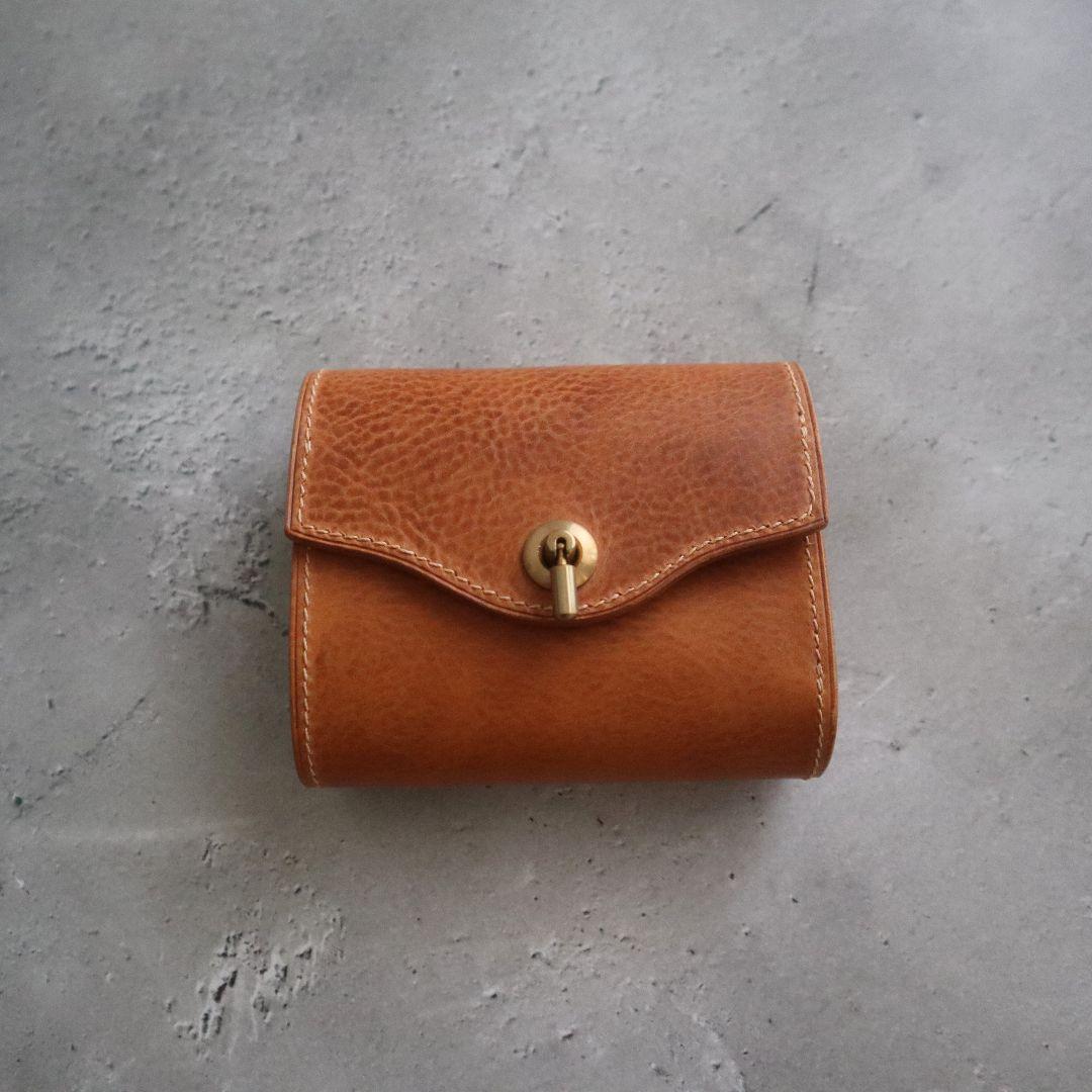 【即日発送可】オコシ金具の三つ折り財布　イタリアンレザー