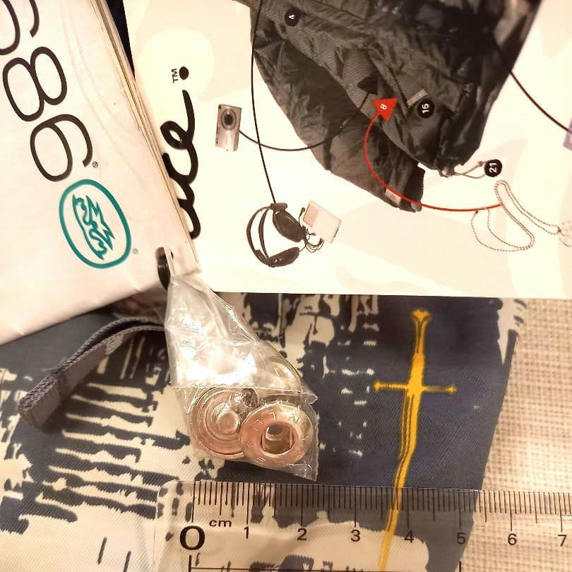 686 ACE KINGS スノーボードウェア Lサイズ　アクセ付き【新古】