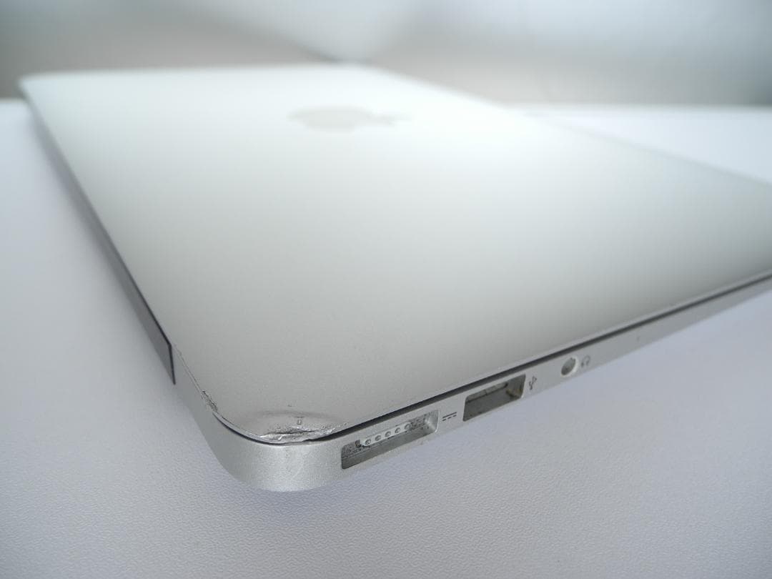 MacBook Air 11インチ 2014 高速SSD交換済