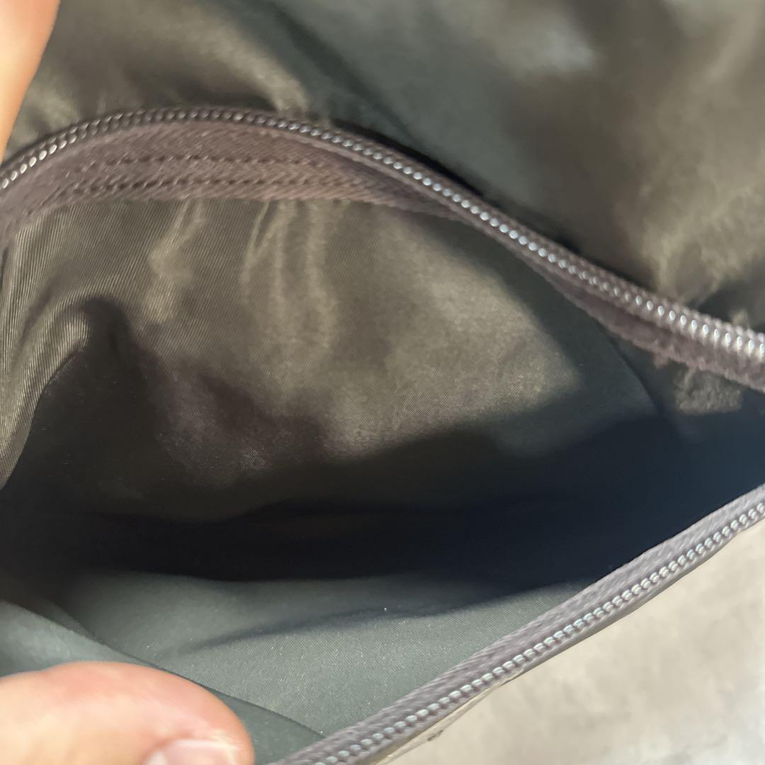 PRADA プラダ ナイロン ショルダーバッグ オリーブ トライアングル