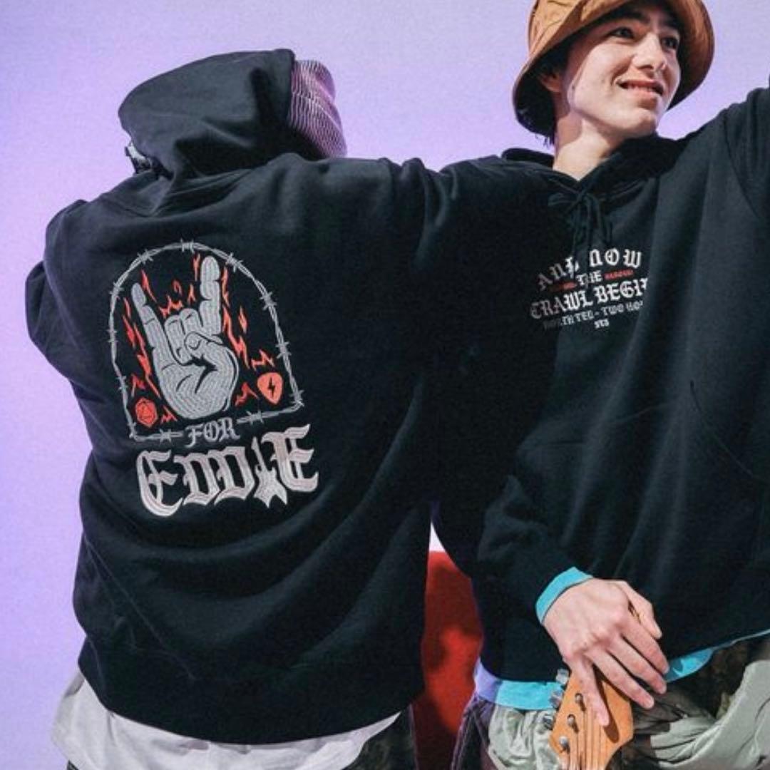 ニコアンド ストレンジャーシングス コラボグラフィックパーカー