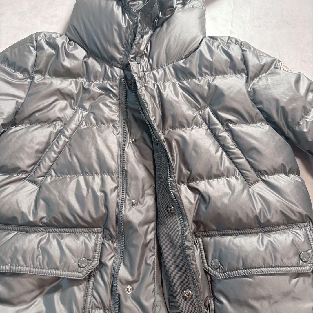 MONCLER モンクレール ダウンジャケット ワッペン フリル グレー フード