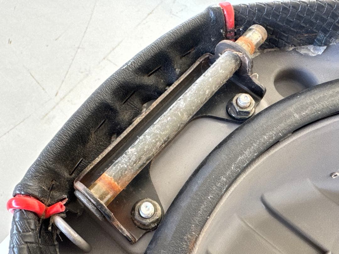 グランドアクシス100 3cmローダウンシート DCR製　期間限定お値下げ中！