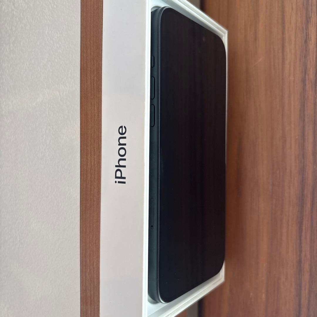【5/6出品】iPhone 15 Plus ブラック 128GB SIMフリー