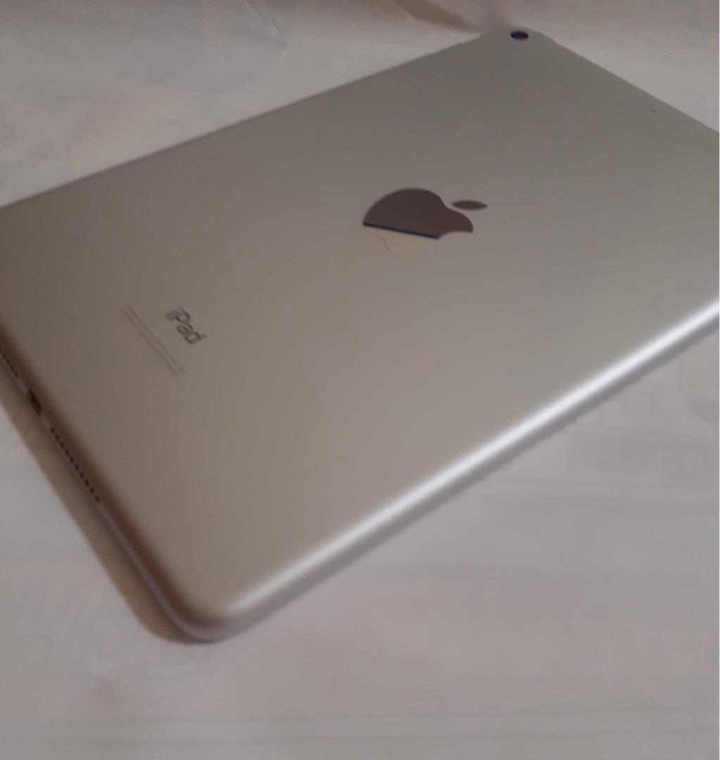 iPad mini 5 256GB Wi-Fi + cellular シルバー