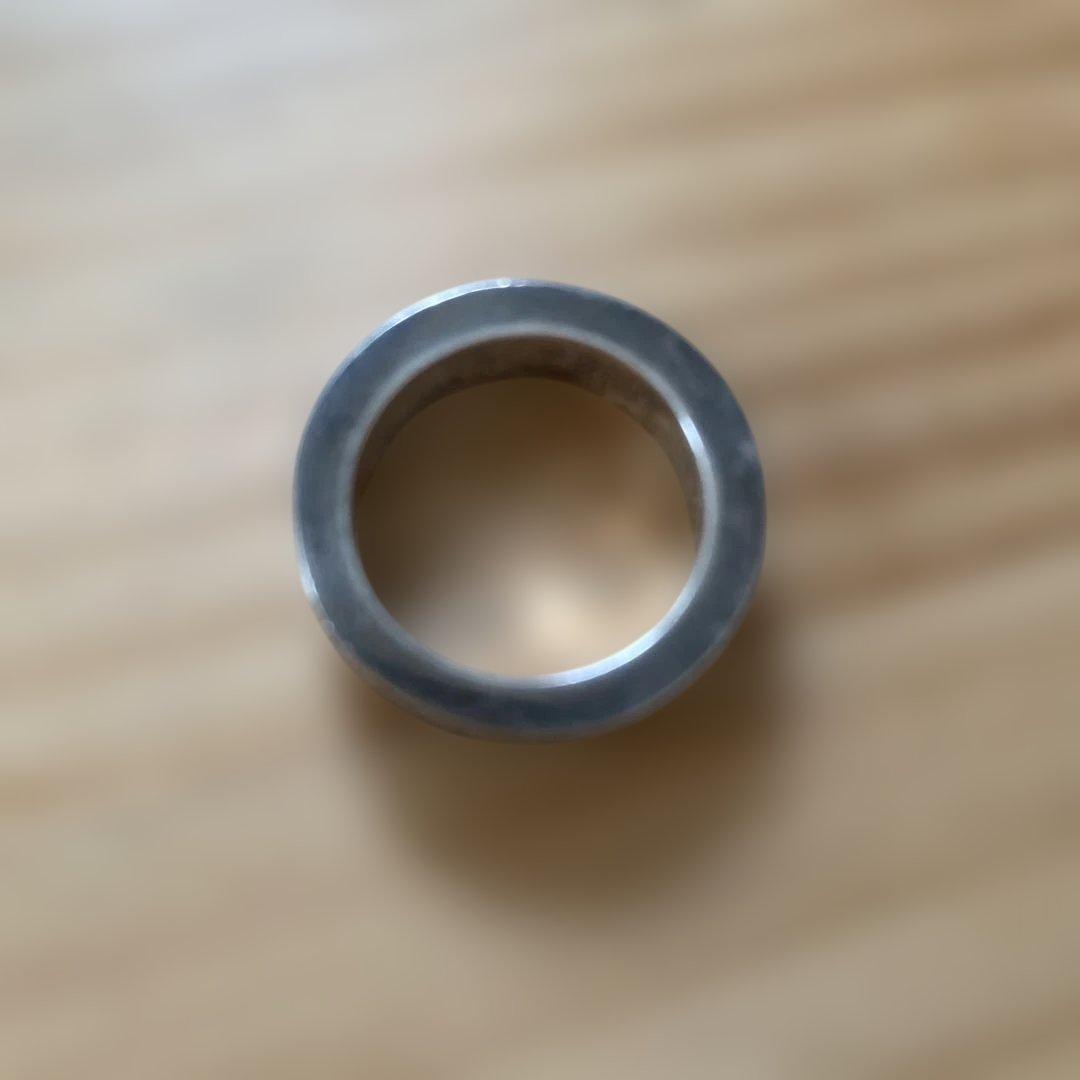 シルバー 彫刻入り 平打ちリング